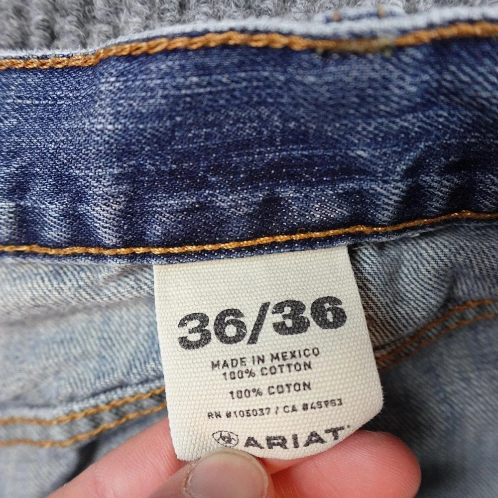 Ariat Jeans Mens 36x36 (34x30) Blue Medium Wash Relaxed Straight Denim